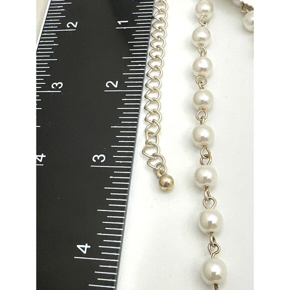 Faux Pearl Beaded Necklace Rhinestone Center Silvery Gold Tone Ring Lace Flowers - Picture 6 of 8